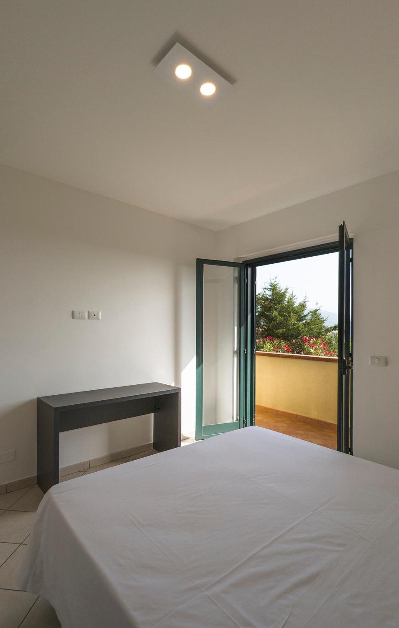 Magico Apartments - 450M Dalla Spiaggia Capo dʼOrlando Exterior foto